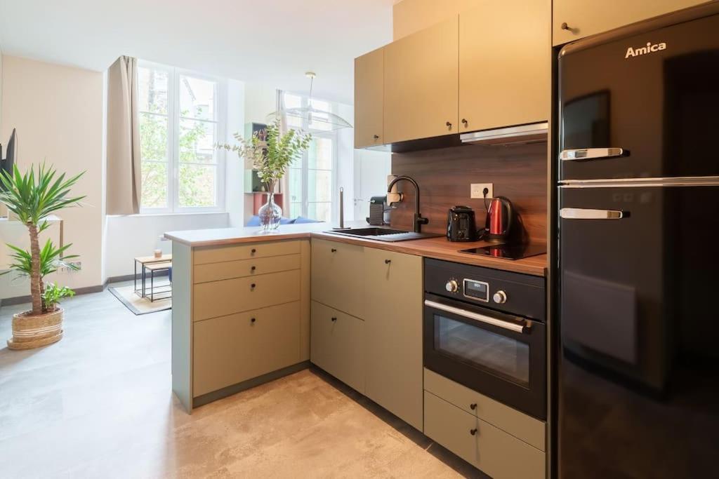 Appartement Lumineux Avec Cour Chaumont  Buitenkant foto