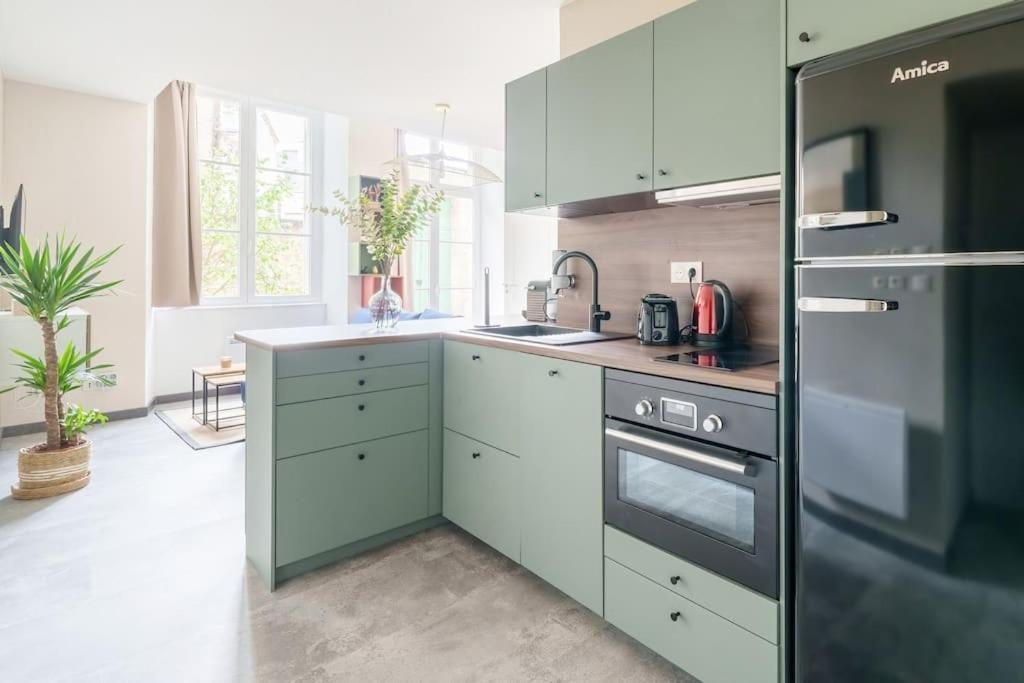 Appartement Lumineux Avec Cour Chaumont  Buitenkant foto