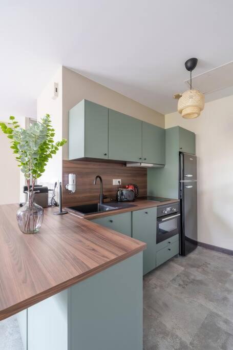 Appartement Lumineux Avec Cour Chaumont  Buitenkant foto