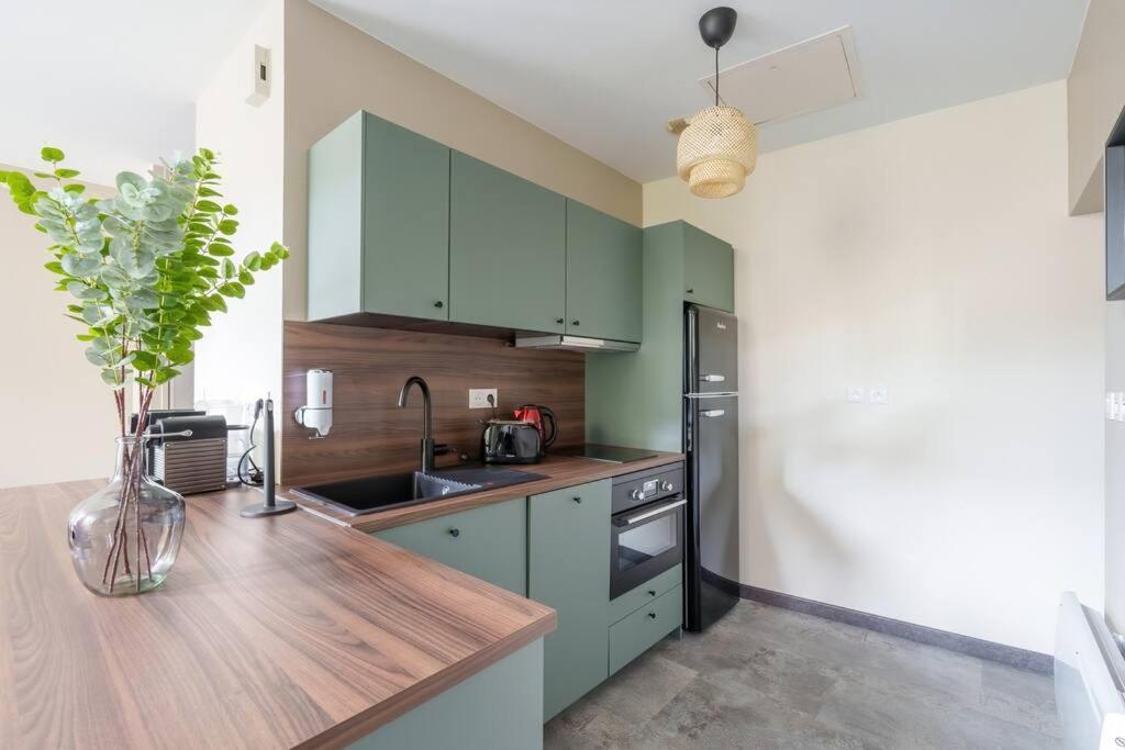 Appartement Lumineux Avec Cour Chaumont  Buitenkant foto